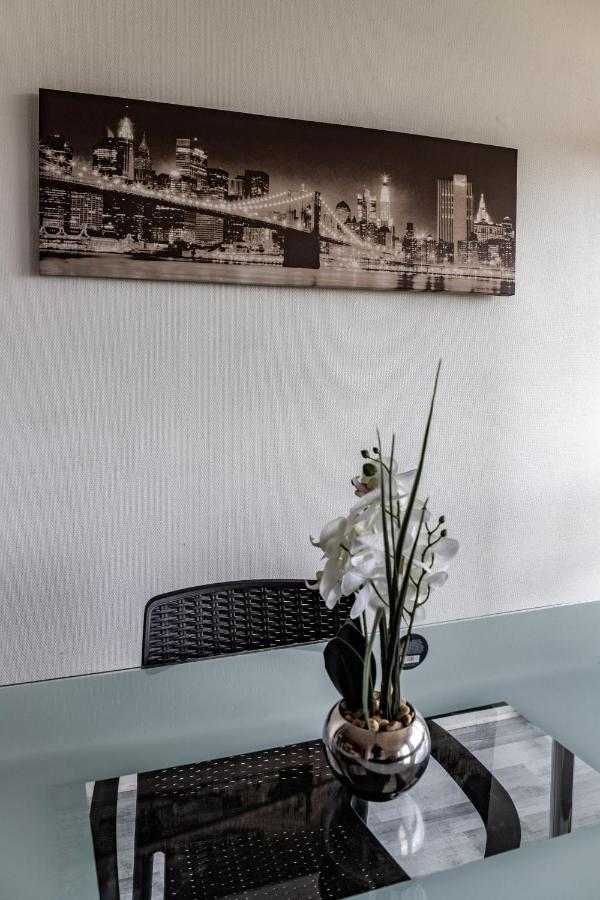 Apartamento Cap Sud - 53M2- Vue Pyrenees- Hypercentre-Wifi Fibre -Nouvelle Literie Tarbes Exterior foto