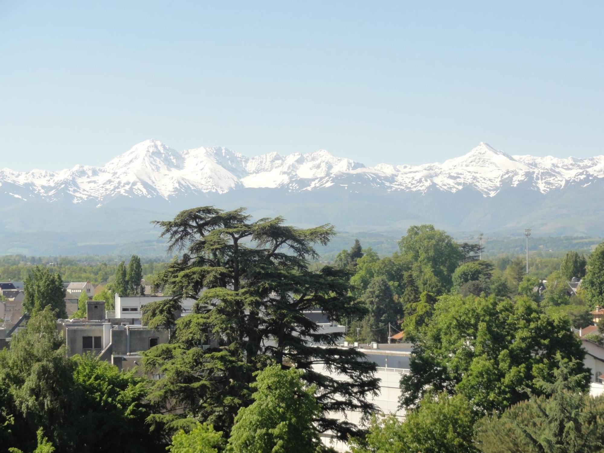 Apartamento Cap Sud - 53M2- Vue Pyrenees- Hypercentre-Wifi Fibre -Nouvelle Literie Tarbes Exterior foto